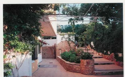 Iliostasi Beach Apts