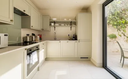 Your Place - 2 Bedroom Mews House in Notting Hill