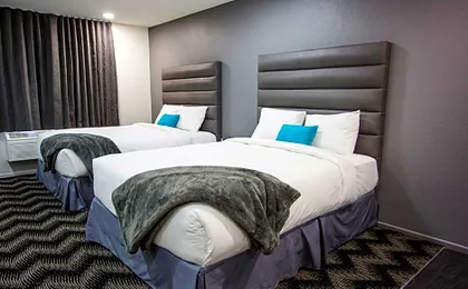 Siegel Select LV Strip-Convention Center