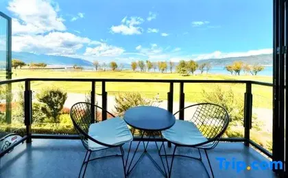 Dali Mountain Lake Seaview Homestay