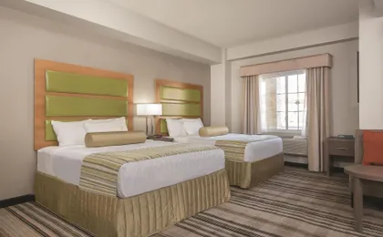 La Quinta Inn & Suites by Wyndham Brooklyn East