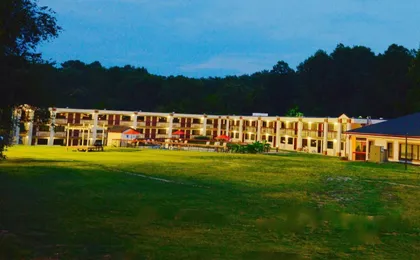 Red Roof Inn & Suites Commerce