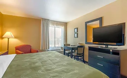 Quality Inn & Suites Lenexa Kansas City