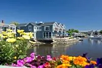 Boathouse Waterfront Hotel