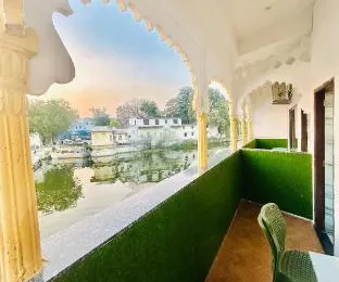 Hotel Vallabh with Lake Facing Balcony
