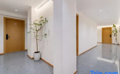 Mochu Homestay (Jiefangbei Pedestrian Street Eighteen Steps Store)