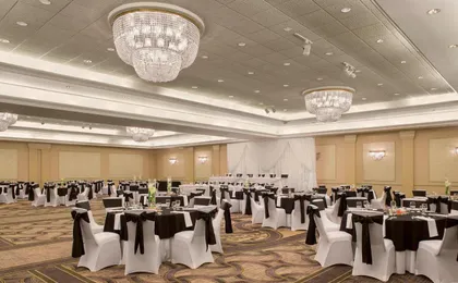 Sheraton Suites Akron/Cuyahoga Falls