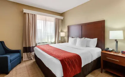 Comfort Inn & Suites Page at Lake Powell