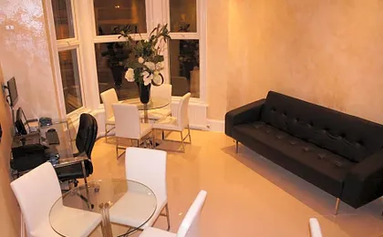 Sapphire Hotel London