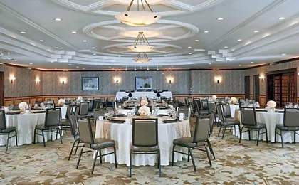 DoubleTree By Hilton Fresno Convention Center