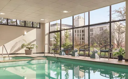 Embassy Suites Kansas City - Overland Park