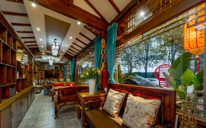 Famous Families Inn Lijiang