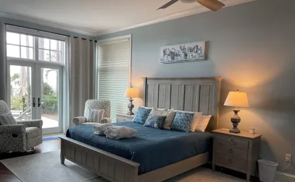 Luxury, Stunning 6 Bedroom Home with Saltwater Pool on the Beach