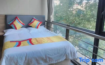 Qingji MINI Hotel (Shanghai South Railway Station South Square Store)