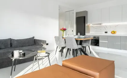 Maison du Jardin 2-Bedroom Apartment Private Outdoor Jacuzzi
