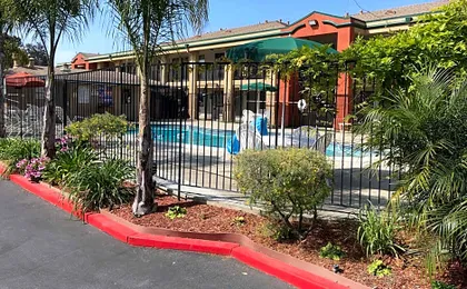 Super 8 by Wyndham Salinas