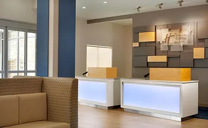 Holiday Inn Express & Suites - McAllen - Medical Center Area By IHG