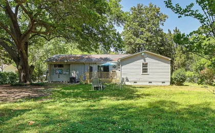 2 Mi to Myrtle Beach Boardwalk: Home w/ Yard!