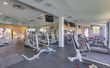 Nautical Edgewater Resort Condo - Walk to Beaches!