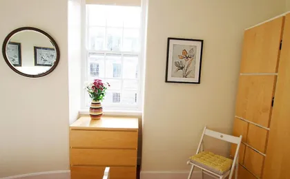 Joivy Bright New Town 2 Bed Apt - 5 Mins To Princes St