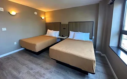 Regal Inn & Suites New York LaGuardia Hotel
