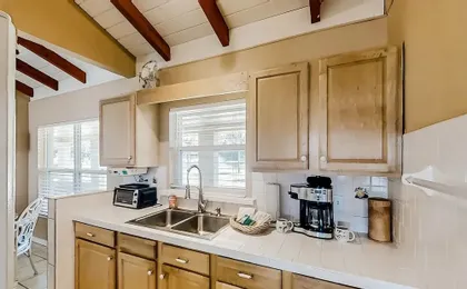 Home Near the Beach & Golf With Inviting Patio, Fireplace, AC, & Washer/dryer