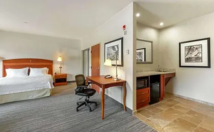 Hampton Inn & Suites Mystic