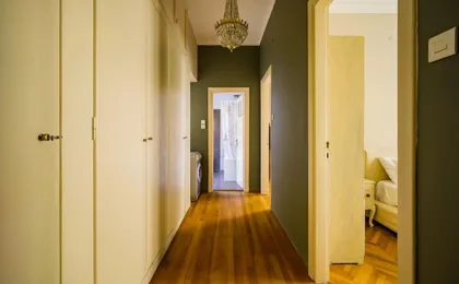 Emporikon Apartment Steps From Historic Center