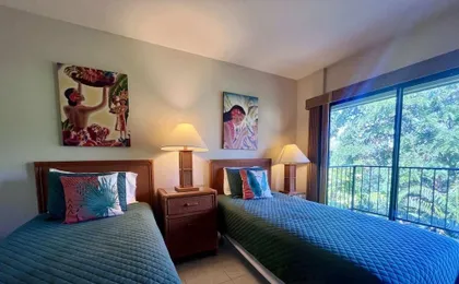 Kahaluu Bay Villas