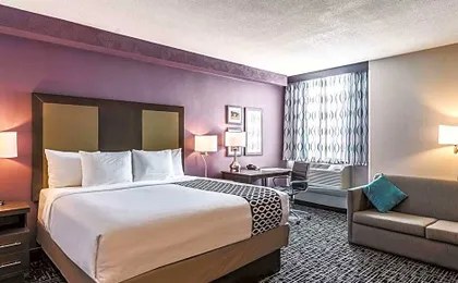 La Quinta Inn & Suites by Wyndham Colorado Springs North
