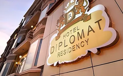 Hotel Diplomat Residency