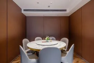Home Inn Plus Shanghai New International Expo Center Huamu Road Metro Station