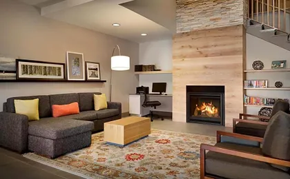 Country Inn & Suites by Radisson, Brooklyn Center, MN