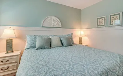 Sandy Oceanfront 2nd FL 1BR W/pool at The Riggings