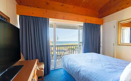 Waves Oceanfront Resort