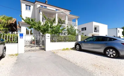 Apartment Ana with Terrace & Pet-Friendly