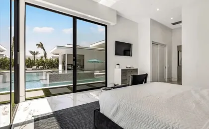 2 Luxury Villas Pickleball Court, Pool, Putting Green Bravo by Avantstay
