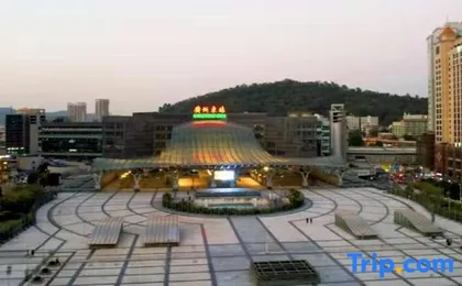 MEHOOD LESTIE Hotel (Guangzhou East Railway Station Tianhe Sports Center)