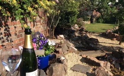 The Hideaway - a charming, unique retreat in Long Ashton, Bristol