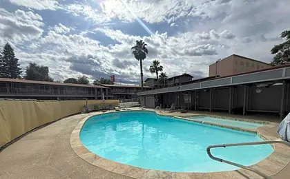 Red Roof Inn Redding