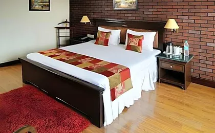 Hotel Diplomat Residency
