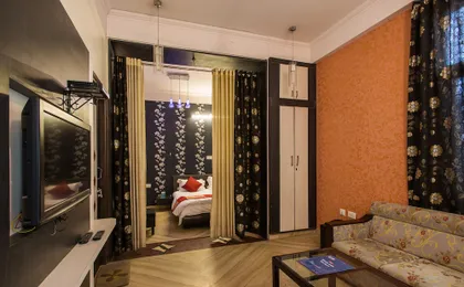 Hotel Rg Palace