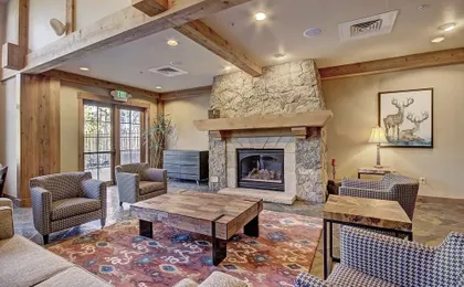 Luxe 2br 2ba - Rocky Mountain Views + Walk To Mainstreet 2 Bedroom Apts by RedAwning