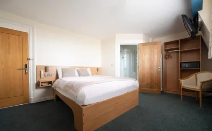 Fox Connaught London Excel (Adults only)