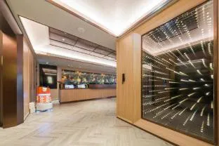 Orange Hotel Shenzhen Futian Shawei Metro Station