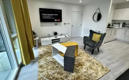 2 Bedroom Flat in Central Bexleyheath With Elevator and Gym Access
