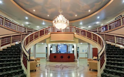 Holiday Inn Express Hotel & Suites Bakersfield Central By IHG
