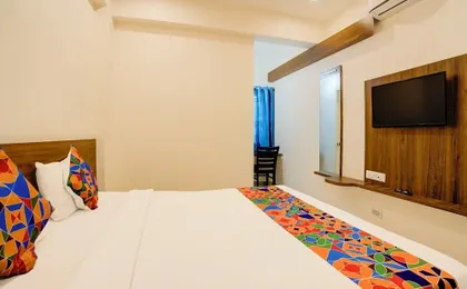 Fabhotel Purple Grand