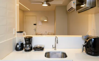 1 Quarto a 200m da Praia Copacabana | NSC 782/504