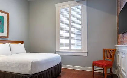 New Orleans Courtyard Hotel by the French Quarter